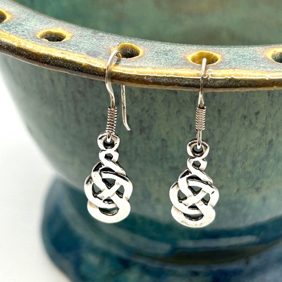 925 Sterling Silver Celtic Knot Dangle Earrings - Picture 8 of 8